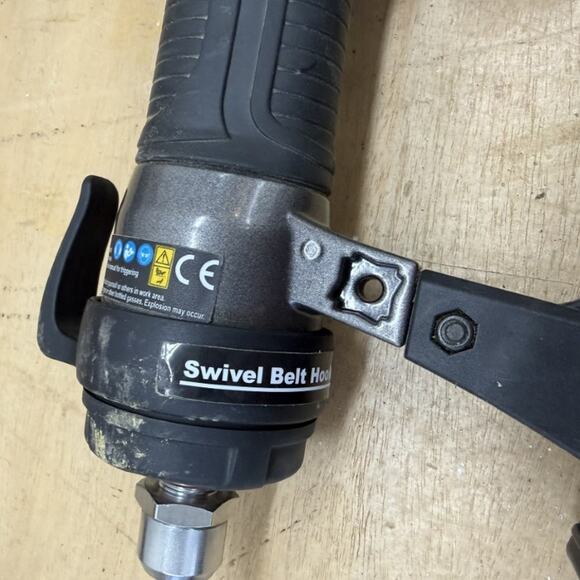 Masterforce 208-5005 Magnesium 18 GA Brad Nailer 5/8"-2-1/8" Used - Picture 6 of 11